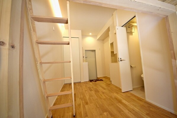 チトカラアパートメントの物件内観写真